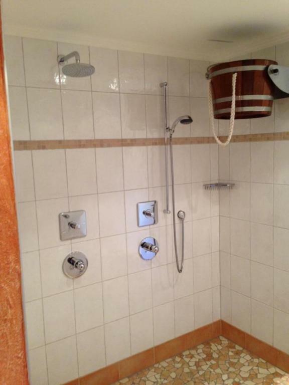 Pension Sonneck Neukirchen am Großvenediger エクステリア 写真